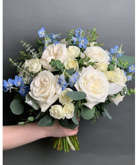 hydrangea and garden rose bouquet