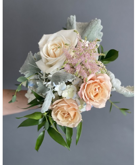 Peaches and Dreams Attendant Bouquet