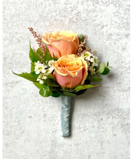 Peaches & Dreams Boutonniere