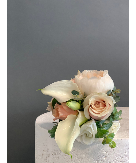 Blushing Bride Cake Flowers