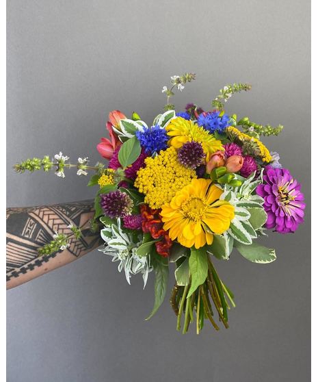 Full Bloom Attendant Bouquet