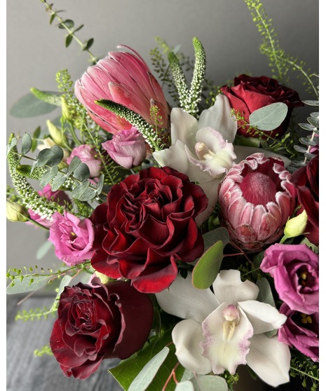Lovestruck - Bold & Romantic